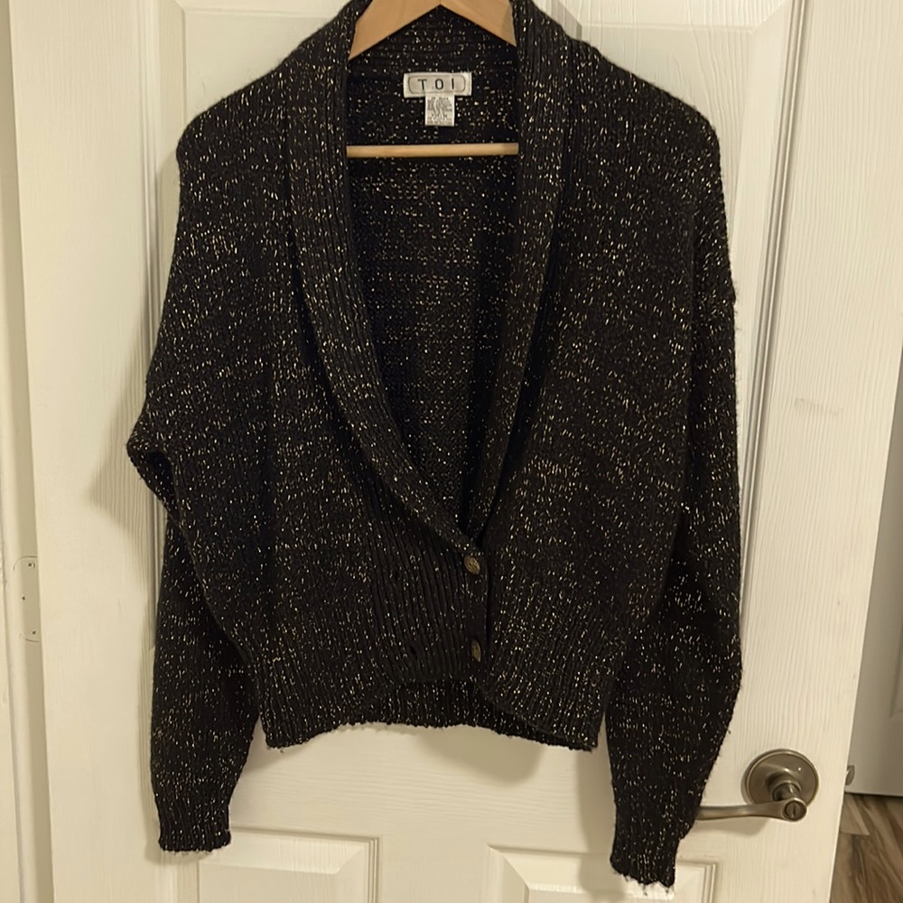 TOI Sweater. Size M. Black/Gold.